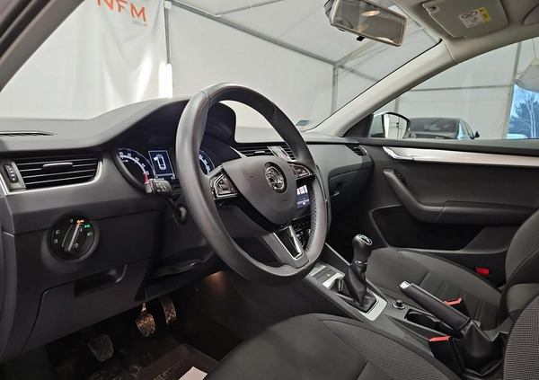 Skoda Octavia cena 63500 przebieg: 102129, rok produkcji 2019 z Milanówek małe 352